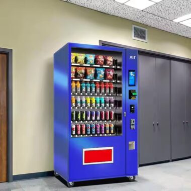 Vending machine for snacks in malls and train stations